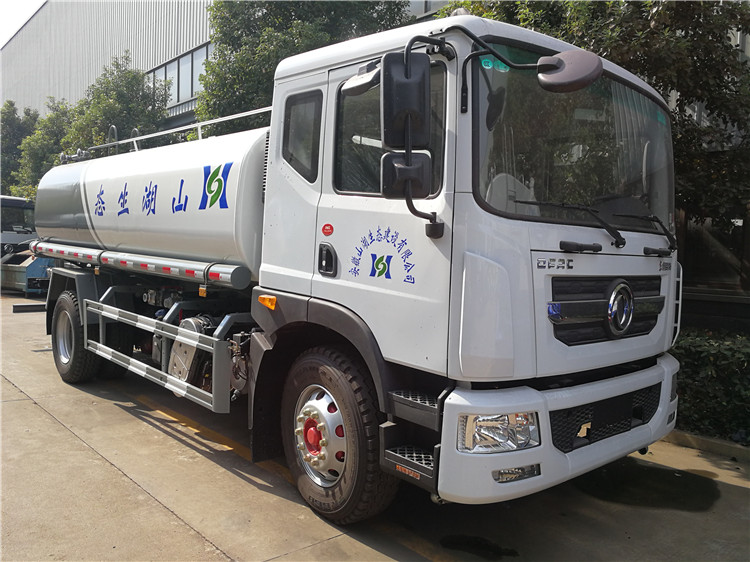 多利卡D9|14方灑水車(新款國六)