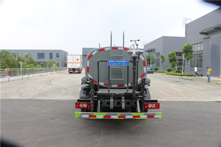 ����ӯͨ��܇����18��������DƬ